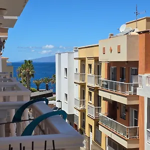 Appartement Beautiful With Air Conditioning Just Steps From The Sea In, Playa de San Juan (Tenerife)